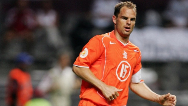 Frank De Boer saat membela Timnas Belanda. [Instagram]